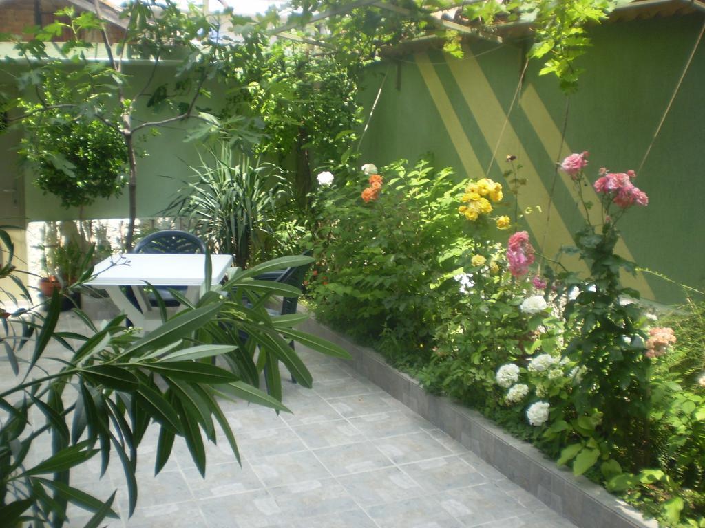 Guest House ,, Ekaterina" Nesebar Exterior photo