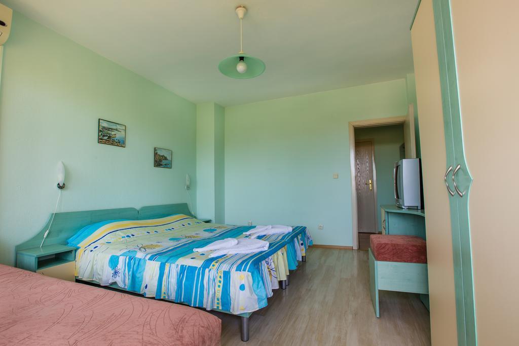 Guest House ,, Ekaterina" Nesebar Exterior photo